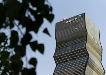 Saudi Aramco registra un espectacular crecimiento del 26% en ganancias gracias al conflicto en Irán y el repunte del petróleo.