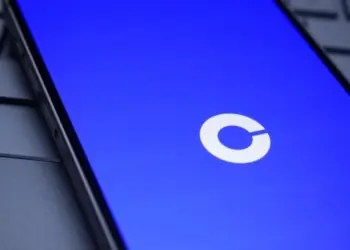 Bitcoin frenado: Coinbase alerta sobre el impacto de las tensiones geopolíticas en el mercado cripto.