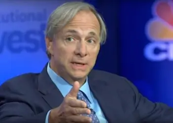 Ray Dalio revela el secreto detrás de la resistencia de los bancos centrales a tocar el Bitcoin: ¿pueden realmente rastrear sus transacciones?