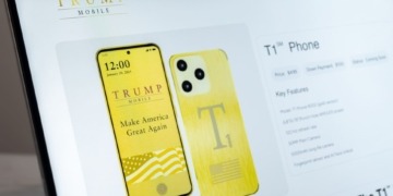 El misterioso smartphone de Trump: cientos de miles de clientes se quedan sin su esperado dispositivo