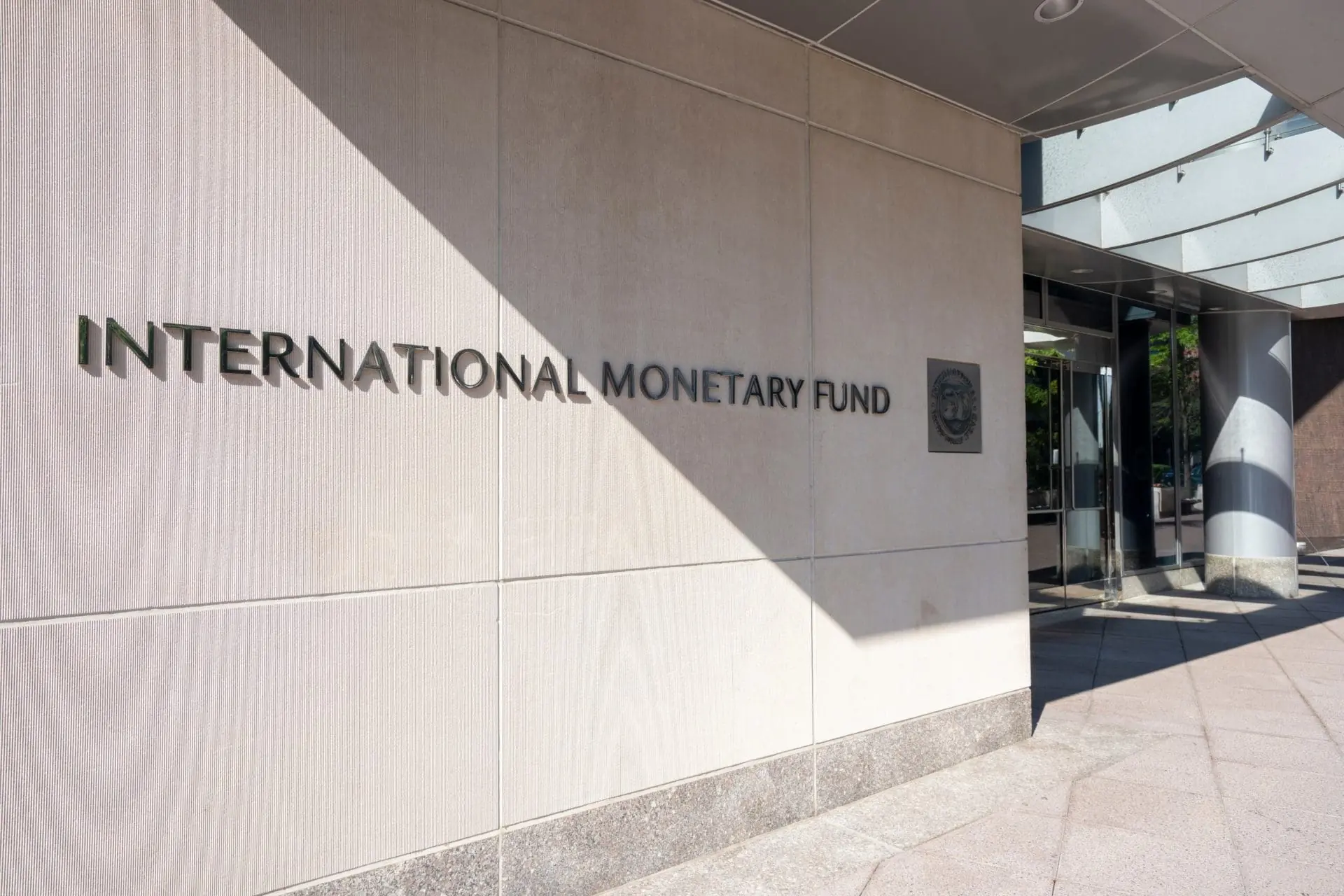 El FMI advierte: La economía de los Países Bajos, en la cuerda floja por el conflicto en Irán.