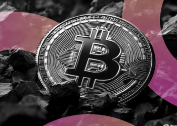 La firma de Bitcoin de Nakamoto se hunde: pérdidas de 239 millones y nueva venta de BTC marcan un récord preocupante.
