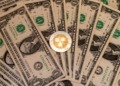 XRP adelanta a Bitcoin gracias a la Ley CLARITY, pero el Congreso debe actuar para desatar una verdadera explosión alcista.
