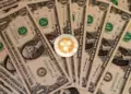 XRP adelanta a Bitcoin gracias a la Ley CLARITY, pero el Congreso debe actuar para desatar una verdadera explosión alcista.