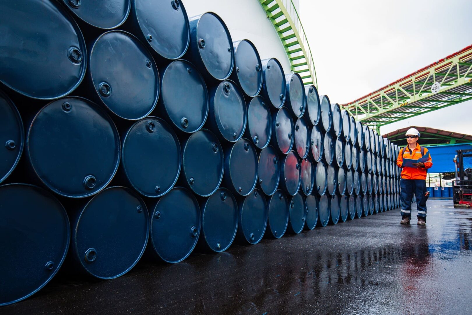 Goldman advierte: ¿Estamos ante una inminente caída de 10 dólares en el precio del petróleo por la baja demanda?