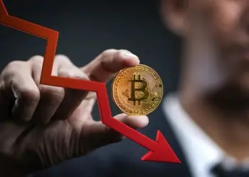 El bitcoin se desploma a 70.000 dólares: ¿es este el fin de la racha alcista tras la primera venta de Strategy en dos años?