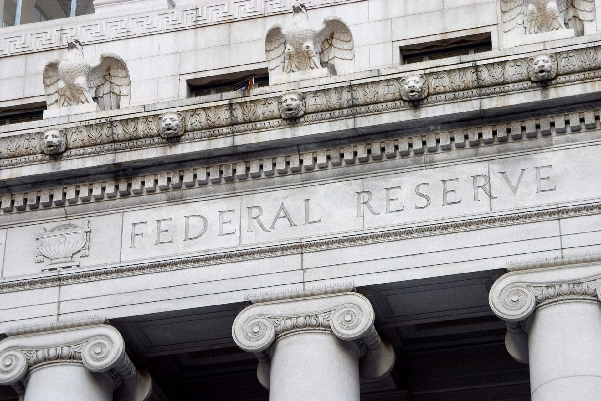 Wall Street se prepara para una transformación en el poder y comienza a influir en la Reserva Federal. 1 Wall Street se prepara para una transformación en el poder y comienza a influir en la Reserva Federal.