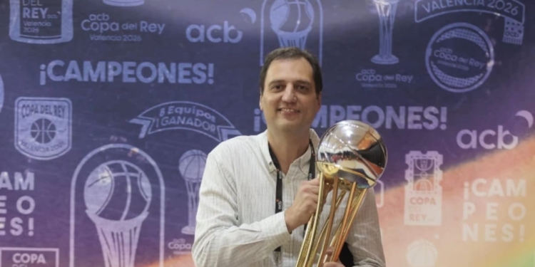Cazorla y Solana, los nombres que podrían cambiar el rumbo tras la salida de Willy Villar.