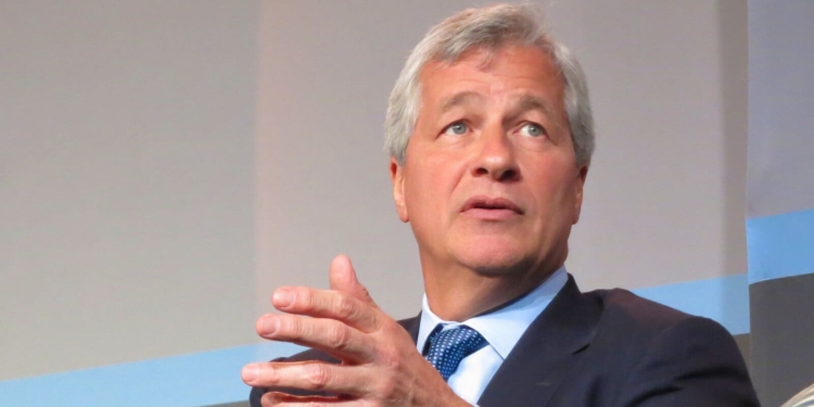 Dimon de JPMorgan arremete contra la ley cripto y descalifica al CEO de Coinbase como un iluso 1 Dimon de JPMorgan arremete contra la ley cripto y descalifica al CEO de Coinbase como un iluso