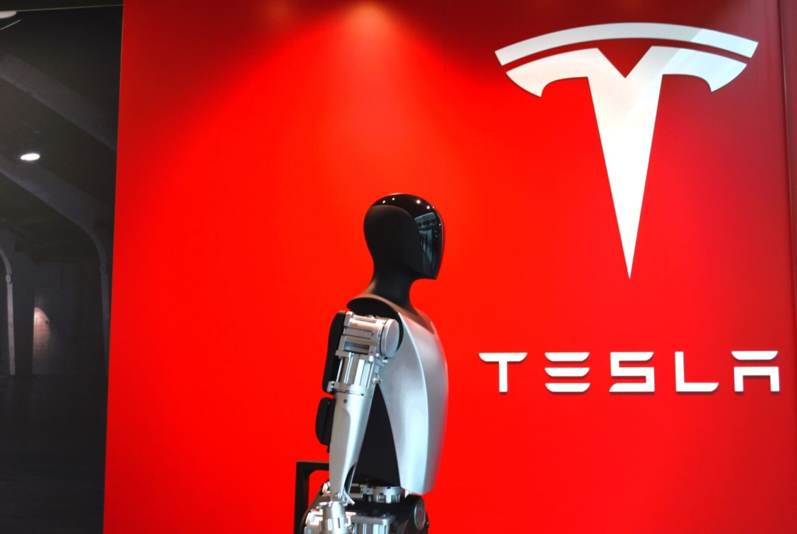 Inversores ponen su mirada en el futuro: el auge de los robots humanoides como la próxima gran revolución de la IA.
