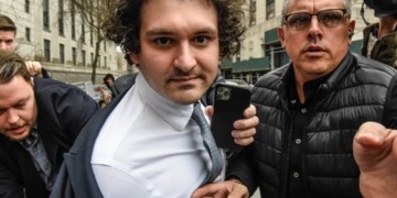 El fundador de FTX, Bankman-Fried, busca el perdón de Trump en un giro inesperado 4 El fundador de FTX, Bankman-Fried, busca el perdón de Trump en un giro inesperado