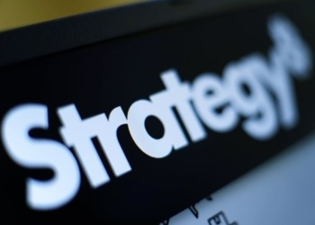 Strategy se lanza a la compra de más Bitcoin tras la caída: ¿podría esto revitalizar sus acciones?
