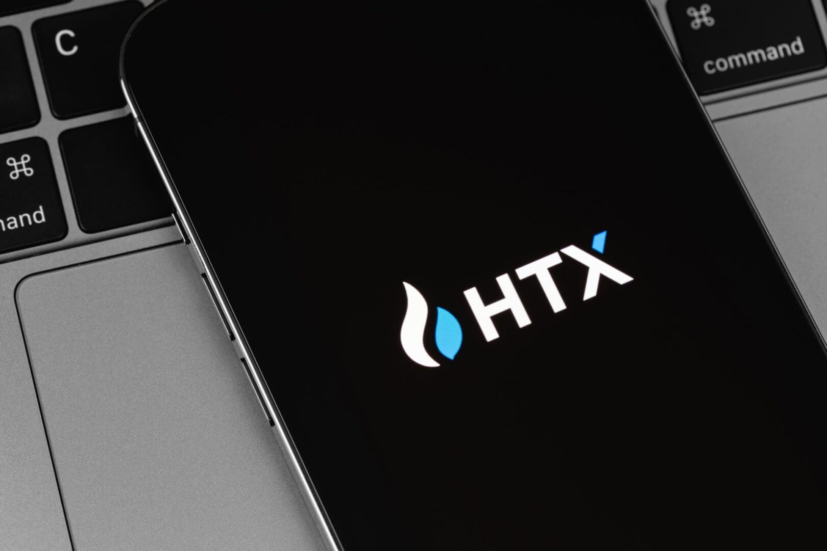 Expertos en blockchain cuestionan las controvertidas sanciones británicas al intercambio de criptomonedas HTX