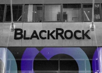 BlackRock Presenta un ETF de Bitcoin: Rentabilidades de Dos Dígitos a Costo de Controlar las Ganancias.