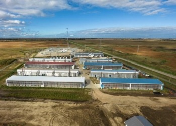 Los mineros de Bitcoin apuestan por la IA ante un desafío de 50 mil millones de dólares, revela VanEck.