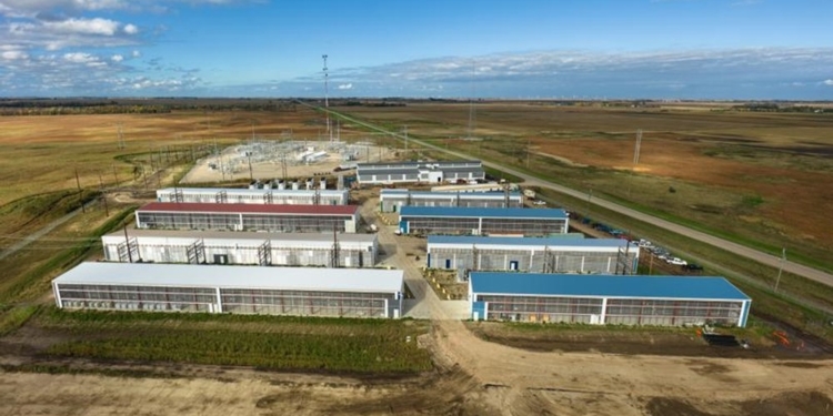 Los mineros de Bitcoin apuestan por la IA ante un desafío de 50 mil millones de dólares, revela VanEck.