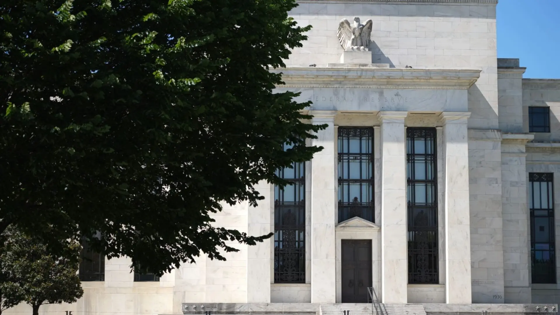 Noche decisiva para Bitcoin: tres señales de la Fed que podrían cambiarlo todo.