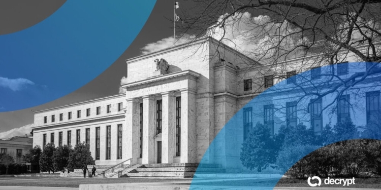 La Fed mantiene las tasas de interés y el Bitcoin se desploma: ¿qué significa esto para el futuro de las criptomonedas?