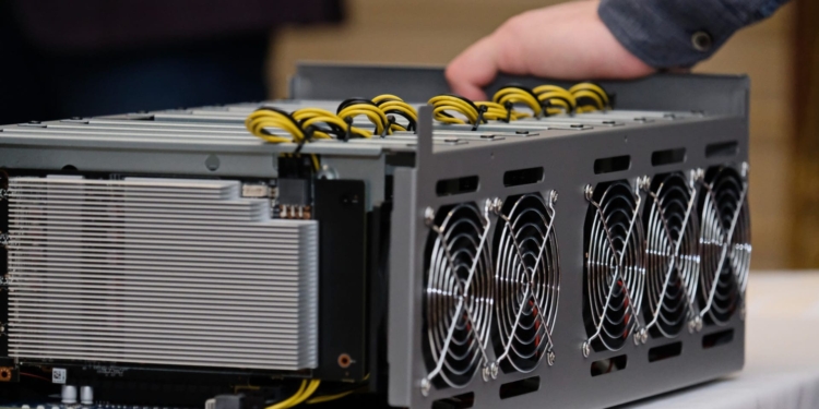 Omán impone la unión de mineros de Bitcoin a una pool nacional: ¿El fin de la minería independiente?