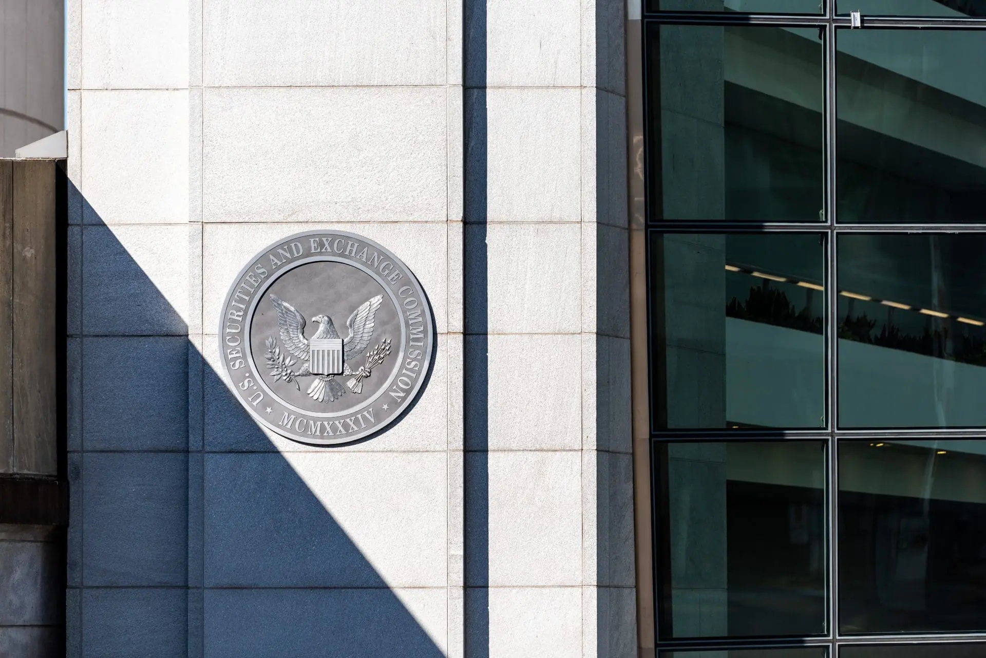 La SEC da un giro inesperado que podría transformar el panorama de las criptomonedas.