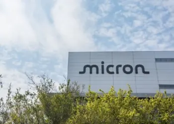 Micron experimenta un impresionante salto del 16% y eleva las acciones de SK Hynix y SanDisk.