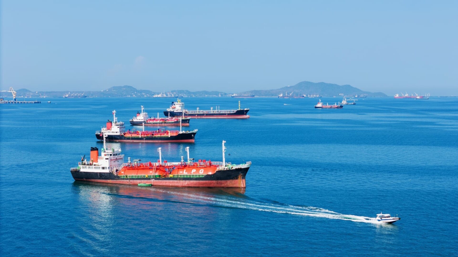Omán lanza una advertencia: ¿se avecina un peaje para los barcos en Ormuz?