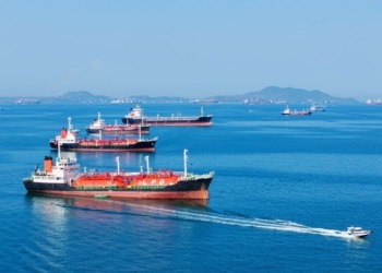 Omán lanza una advertencia: ¿se avecina un peaje para los barcos en Ormuz?
