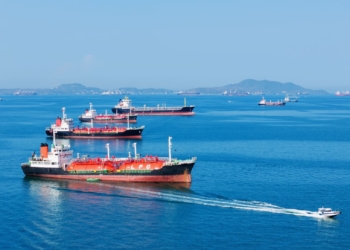 El regreso de los superpetroleros al golfo Pérsico impulsa el tráfico en Ormuz.