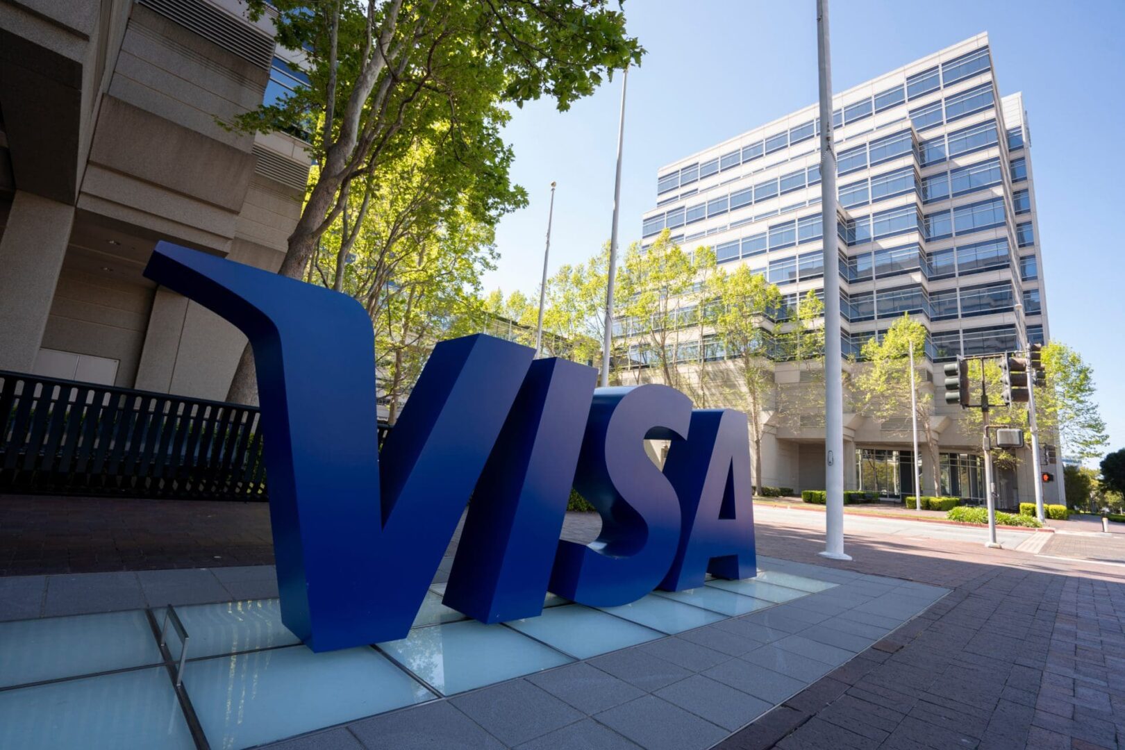 Visa, BlackRock y Coinbase desvelan una innovadora stablecoin que promete revolucionar el mercado.