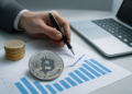 Grayscale revela un sorprendente potencial del 22% en Bitcoin mientras emergen indicios de un posible repunte.