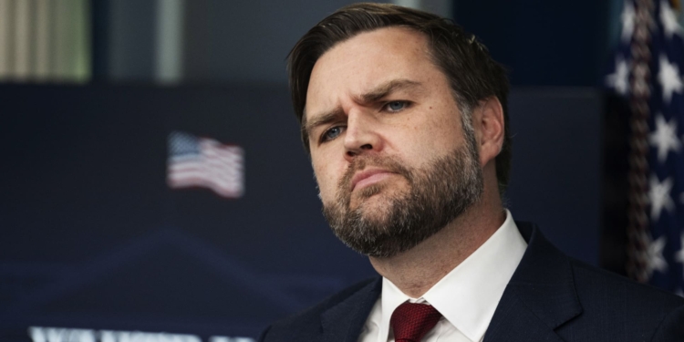 El sorprendente patrimonio en Bitcoin del vicepresidente de EE UU J.D. Vance: hasta medio millón de dólares en criptomonedas