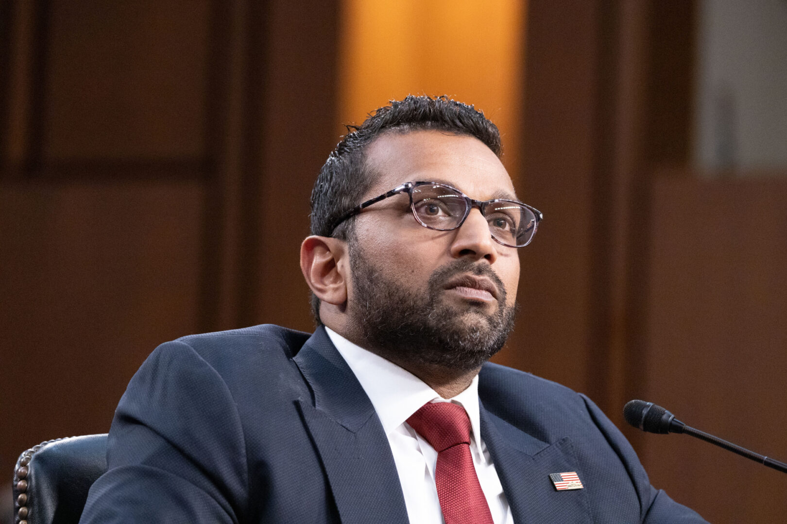 El director del FBI guardó en secreto una sorprendente inversión en acciones de Strategy durante meses.