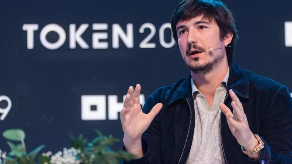 Robinhood dispara su cadena a $568 millones en un explosivo auge de trading y Arbitrum se beneficia enormemente. 1 Robinhood dispara su cadena a $568 millones en un explosivo auge de trading y Arbitrum se beneficia enormemente.