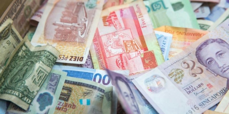 El sorprendente contraste de precios: BTC, XRP y ETH brillan en dólares pero se quedan atrás en yenes.