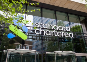 La inquietante advertencia de Standard Chartered sobre Strategy y el futuro de Bitcoin.