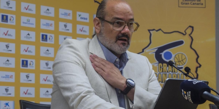 Francesc Solana desvela el impacto del fichaje de Christian Díaz en el CB Gran Canaria: una apuesta por la experiencia y la identidad del equipo. 1 Francesc Solana desvela el impacto del fichaje de Christian Díaz en el CB Gran Canaria: una apuesta por la experiencia y la identidad del equipo.