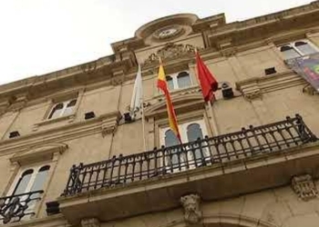 Los concejales de Ourense: un tesoro de oro, bitcoins y propiedades inmobiliarias.