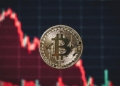 Bitcoin alcanza los 64.000 dólares, pero un experto lanza una advertencia sobre su futuro incierto. 10 Bitcoin alcanza los 64.000 dólares, pero un experto lanza una advertencia sobre su futuro incierto.
