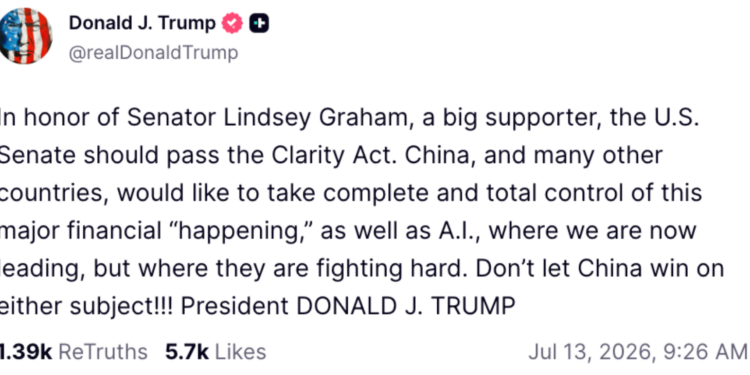 Trump utiliza una controversia sobre la muerte de un senador para impulsar su ley de criptomonedas.