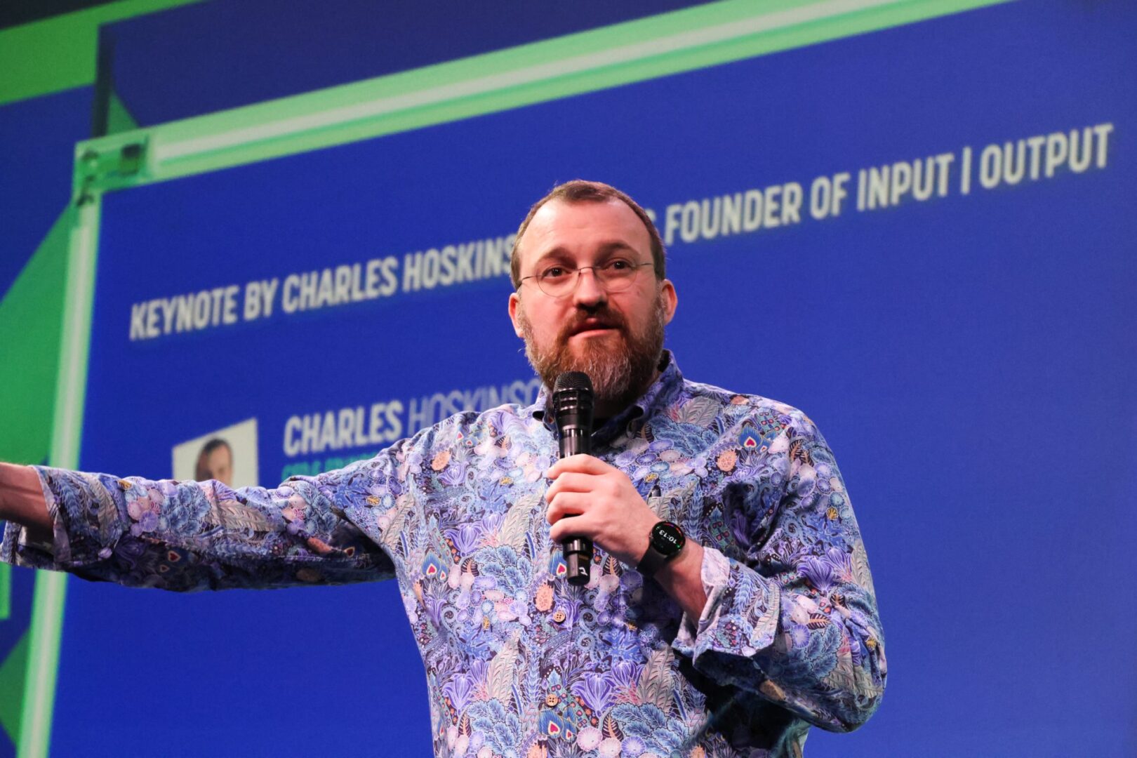 Cardano avanza hacia la descentralización al transferir su desarrollo central.