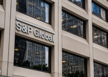 S&P presenta un nuevo índice de criptomonedas con 18 activos, pero sorprendentemente excluye a Bitcoin. 4 S&P presenta un nuevo índice de criptomonedas con 18 activos, pero sorprendentemente excluye a Bitcoin.