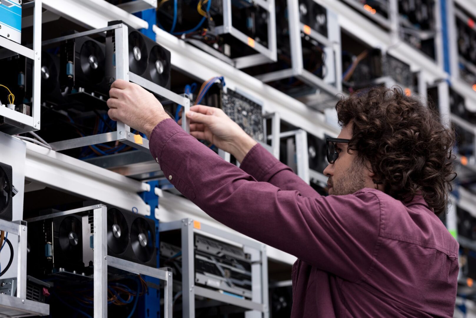 Los mineros de Bitcoin se benefician de la inteligencia artificial: ¡ingresos que superan los 150.000 millones de dólares!
