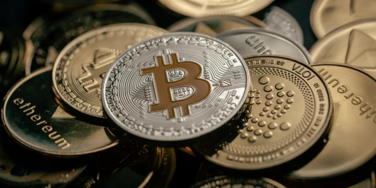 El ascenso y desplome de BitMEX: la revolucionaria plataforma de futuros perpetuos que cierra sus puertas.