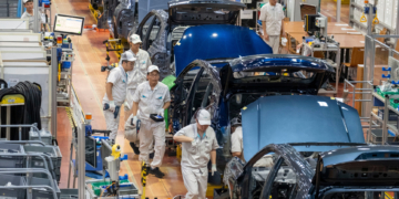 CATL impulsa su expansión con inteligencia artificial más allá del vehículo eléctrico.