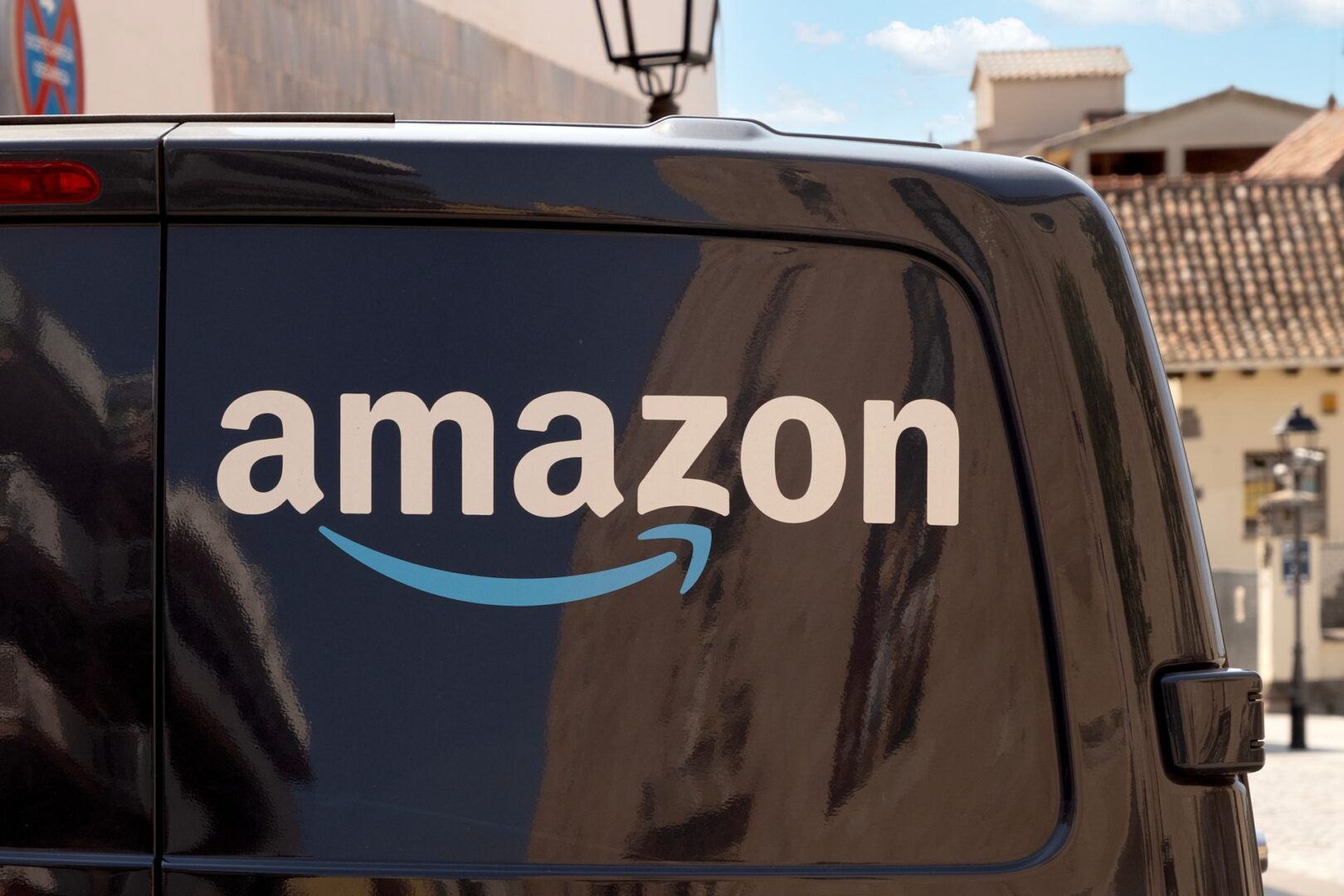 Amazon desata su potencial en la nube y conquista la Bolsa con un sorprendente aumento del 9%