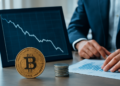 Bitcoin se desploma a pesar del récord histórico en Wall Street: ¿qué está ocurriendo?