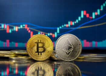 Bitcoin roza los 70.000 dólares, pero Ethereum lanza la señal que puede cambiarlo todo