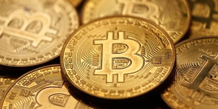 Bitcoin se desploma a su mínimo en semanas tras la impactante revelación de Strategy.