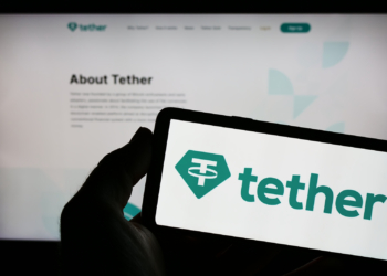Tether obtiene 1.500 millones en ganancias, pero su reserva financiera se desploma a la mitad.