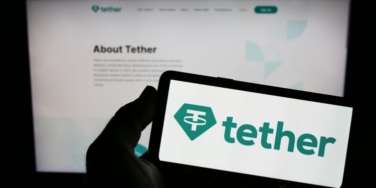 Tether obtiene 1.500 millones en ganancias, pero su reserva financiera se desploma a la mitad.